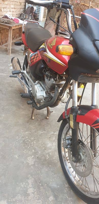 Honda 125 deluxe 19