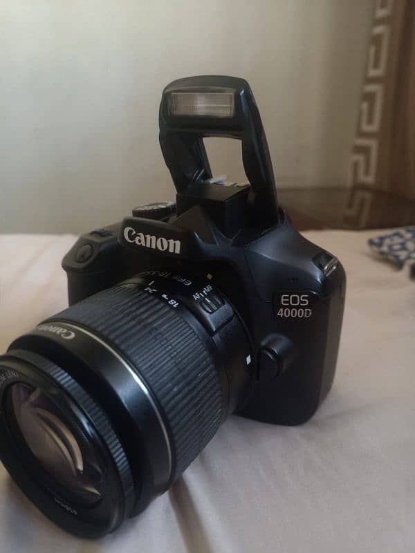 Canon DSLR 4000D 0