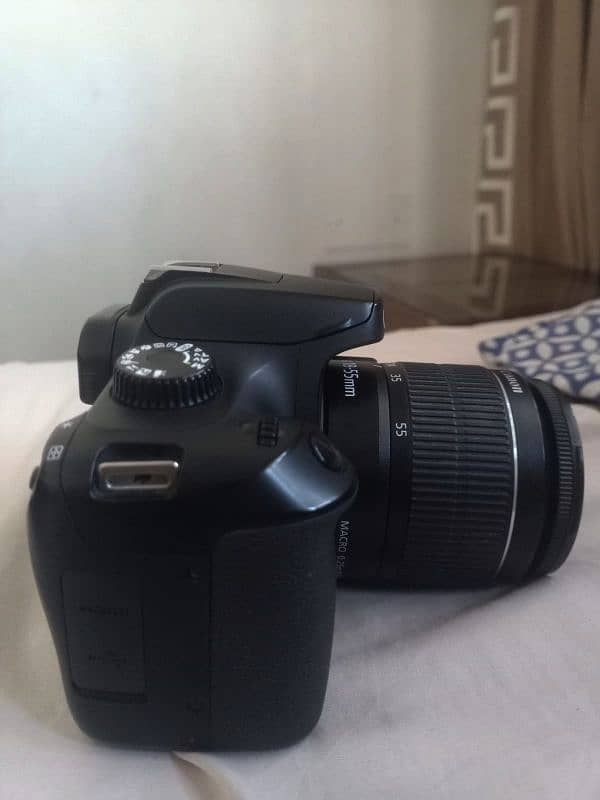 Canon DSLR 4000D 4