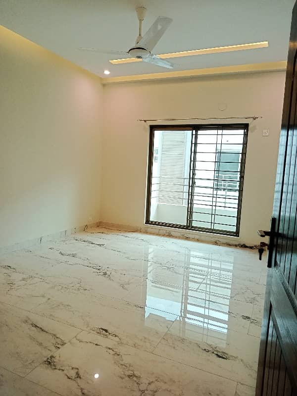 3 Bed Barnd New Apartment Available For Rent In Askari 11 Lahore 18