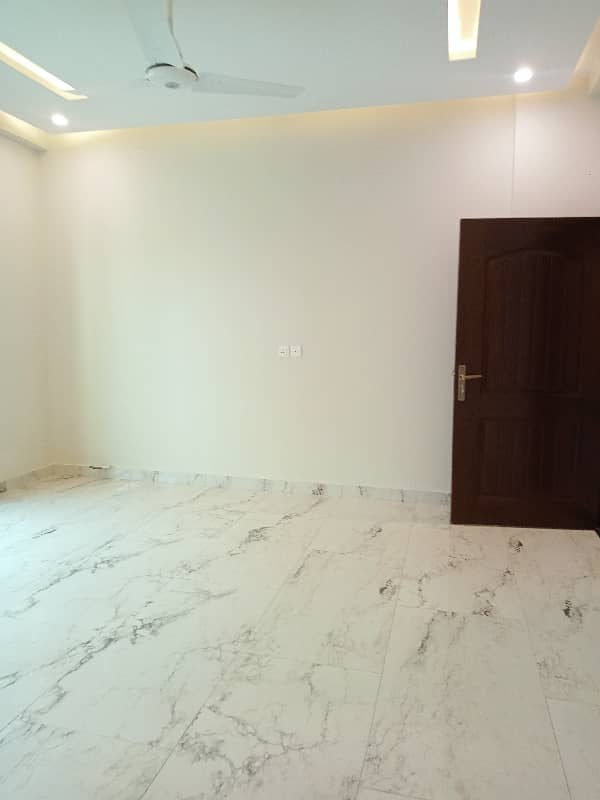 3 Bed Barnd New Apartment Available For Rent In Askari 11 Lahore 19