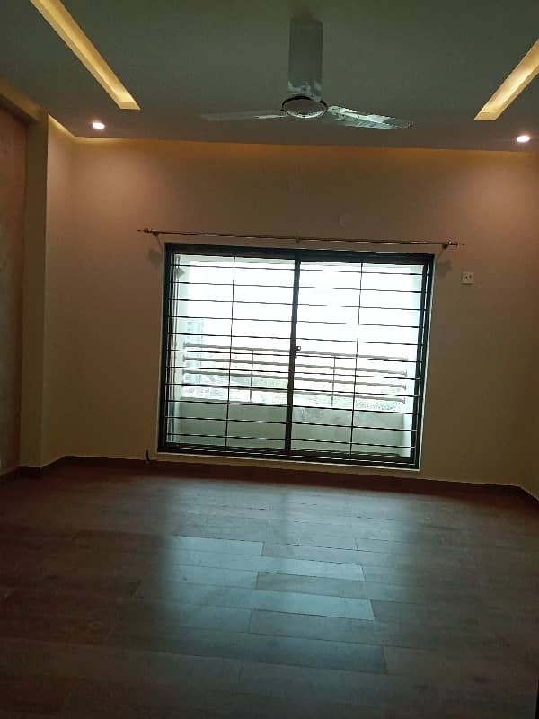 3 Bed Barnd New Apartment Available For Rent In Askari 11 Lahore 39