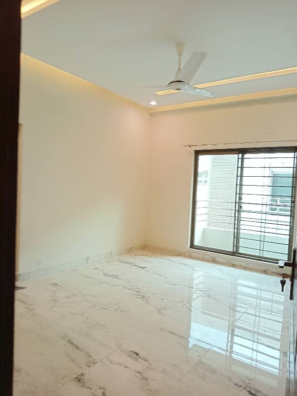 3 Bed Apartment Available for Rent in Askari 11 Lahore 13