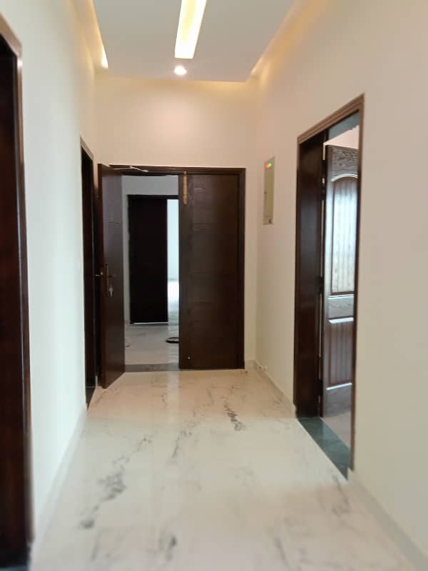 3 Bed Apartment Available For Sale in Askari 11 Lahore 2