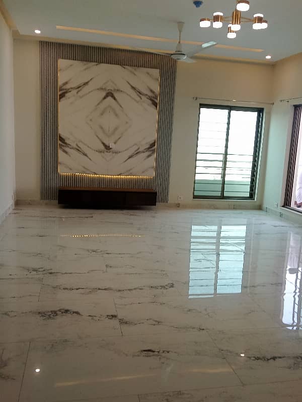 3 Bed Apartment Available For Sale in Askari 11 Lahore 5