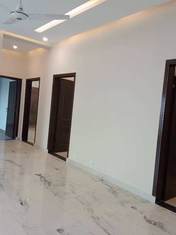 3 Bed Apartment Available For Sale in Askari 11 Lahore 13