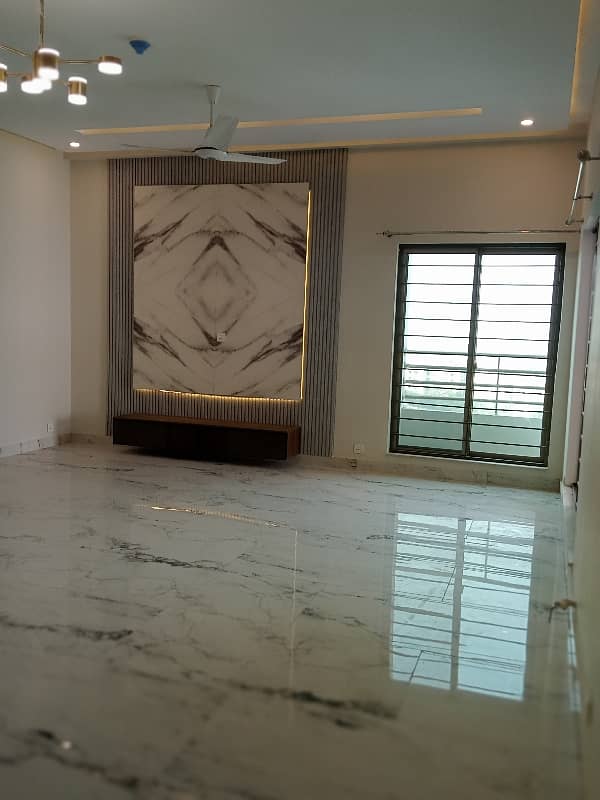 3 Bed Apartment Available For Sale in Askari 11 Lahore 18