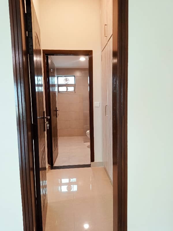 3 Bed Apartment Available For Sale in Askari 11 Lahore 26