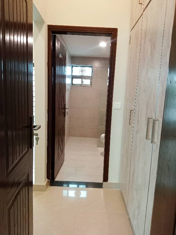 3 Bed Apartment Available For Sale in Askari 11 Lahore 7