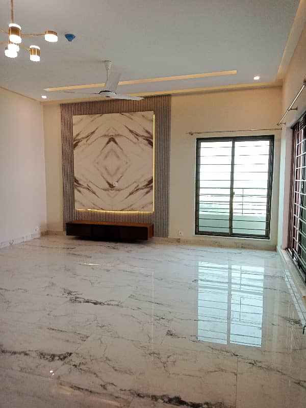 12 Marla 4 Bed Apartment Available for Rent in Askari 11 Lahore 18