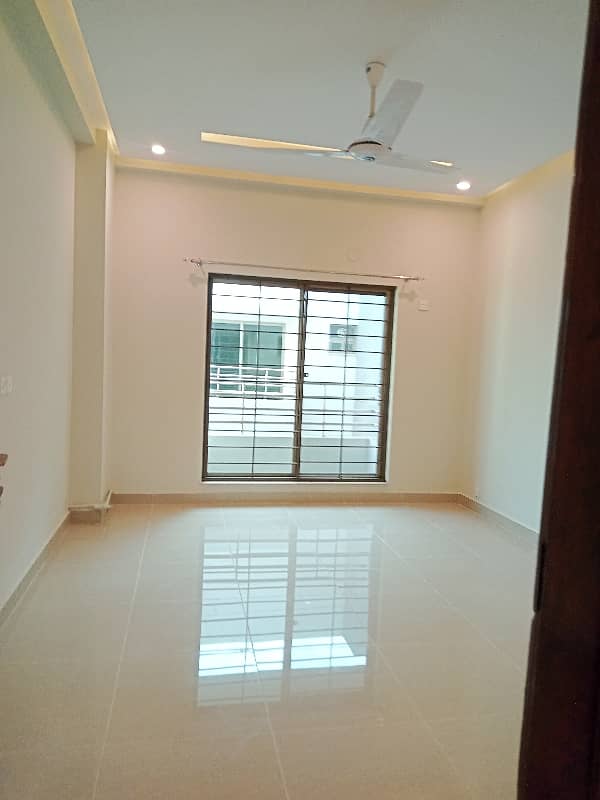 3 Bed Apartment Available for Rent in Askari 11 26