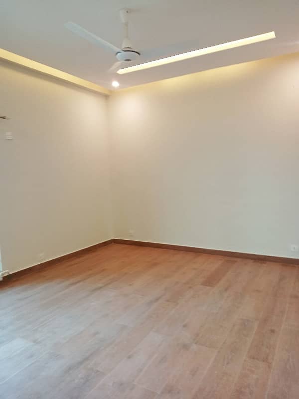 3 Bed Apartment Available for Rent in Askari 11 37