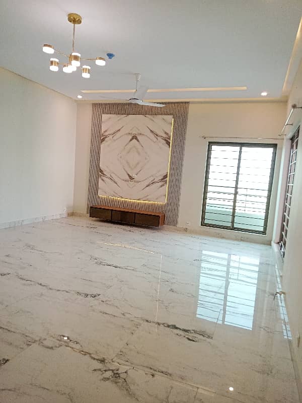 3 Bed Apartment Available for Rent in Askari 11 40