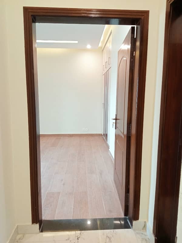 3 Bed Apartment Available for Rent in Askari 11 47