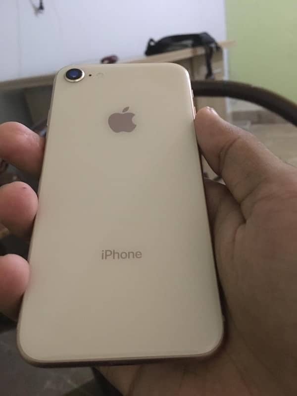 iPhone 8 golden color 0