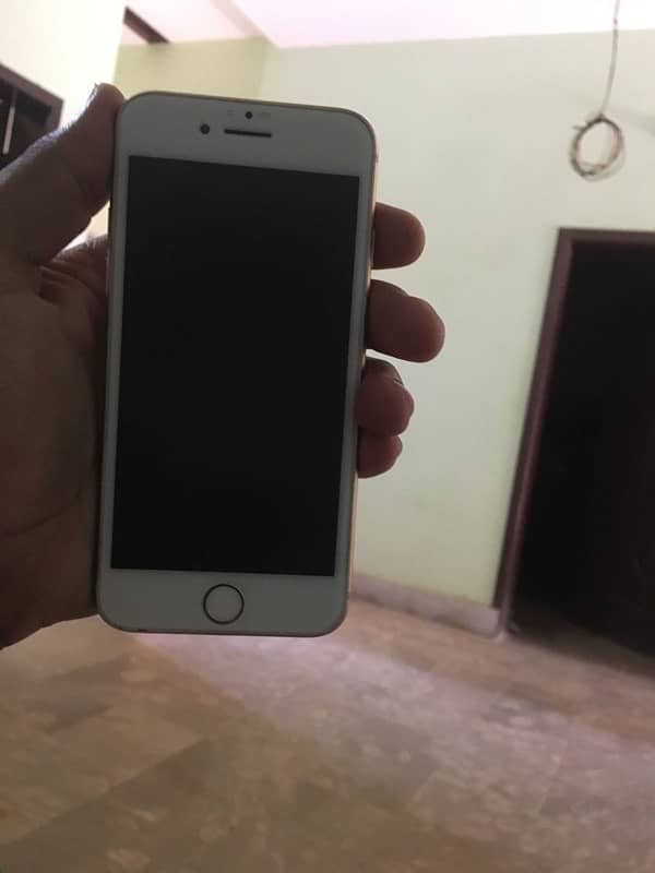 iPhone 8 golden color 5