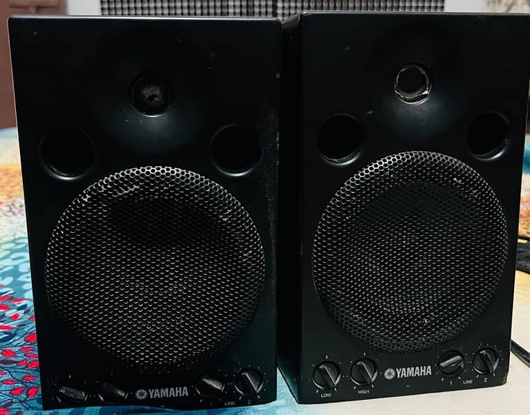 Yamaha msp3 studio moniters 0