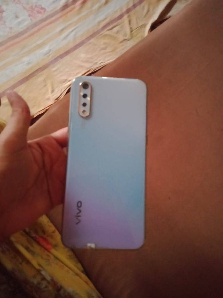 Vivo s1 128 GB with box and charger or kitt ha ye 1