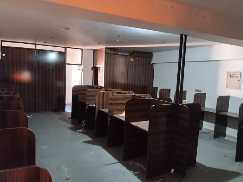 Prime Location 1000 Square Feet Office In Stunning DHA Phase 2 Extension Is Available For rent 4