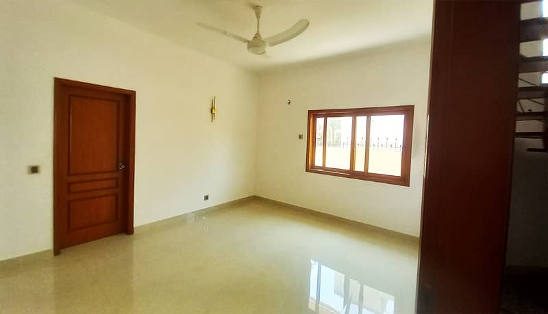 DHA PHASE 6, 500 Yards FULLY RENOVATED BUNGALOW FOR SALE. 8