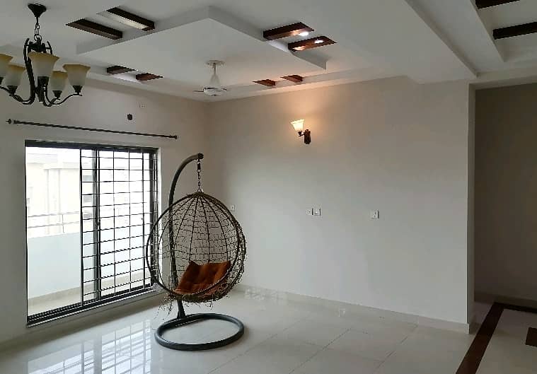 12 Marla Flat In Only Rs. 105000 0