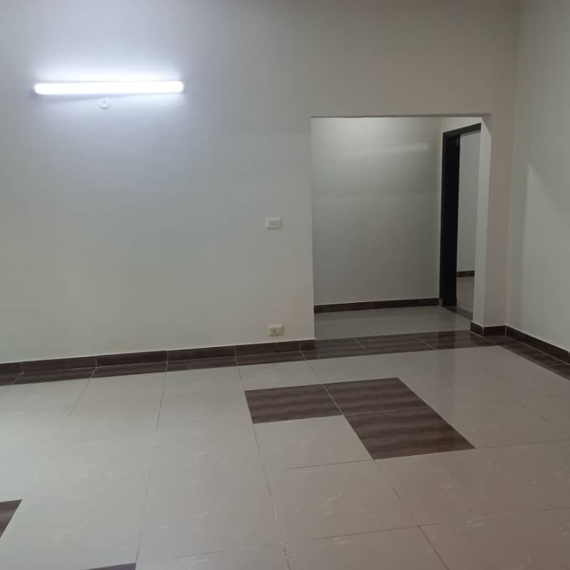 4-Bedroom Flat For Rent In Sector B Askari 11 Lahore 2