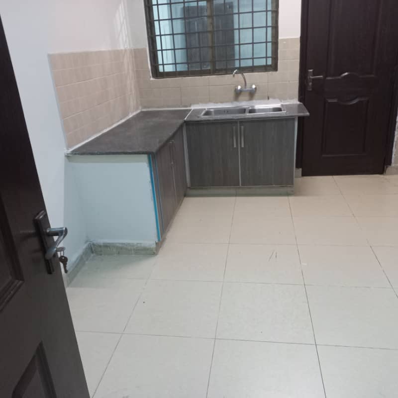 4-Bedroom Flat For Rent In Sector B Askari 11 Lahore 2