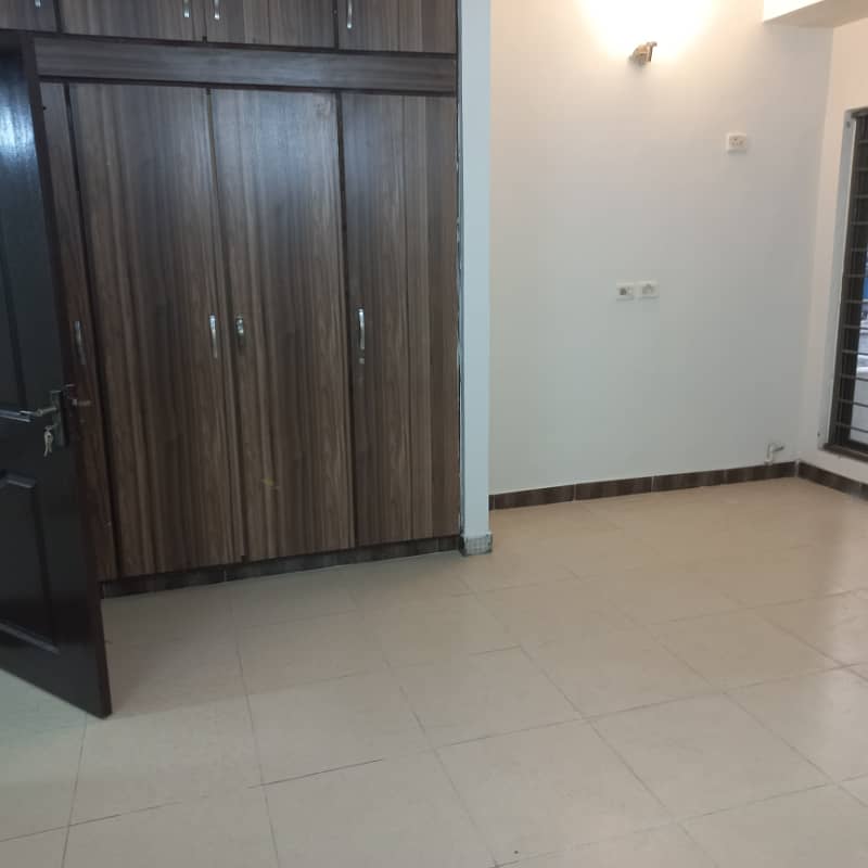 4-Bedroom Flat For Rent In Sector B Askari 11 Lahore 7