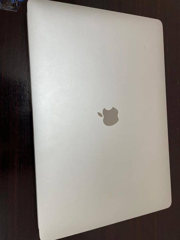 MacBook pro 2019 (16 inch) 8