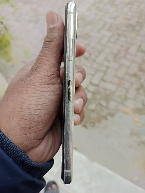 iphone X 64gp factory unlock condition 10 By 9 6