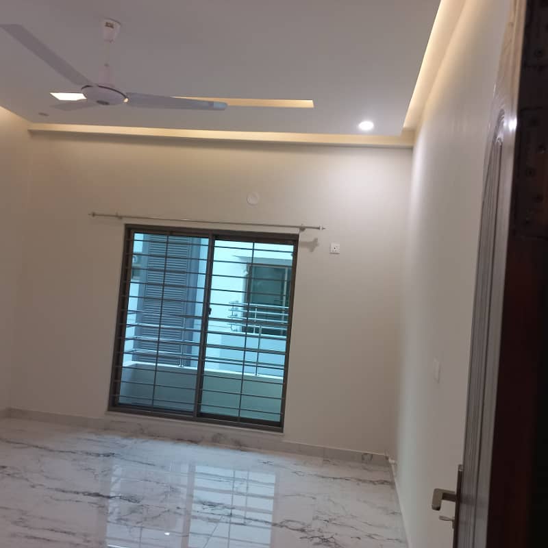 Brand New 3-Bedroom Flat For Rent In Sector D Askari 11 Lahore 5