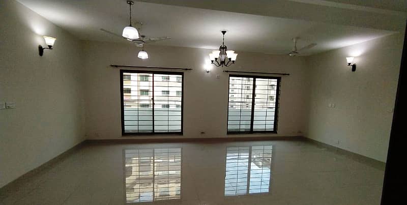 Don't miss out this 4-Bedrooms beautiful apartment (For Rent) 3