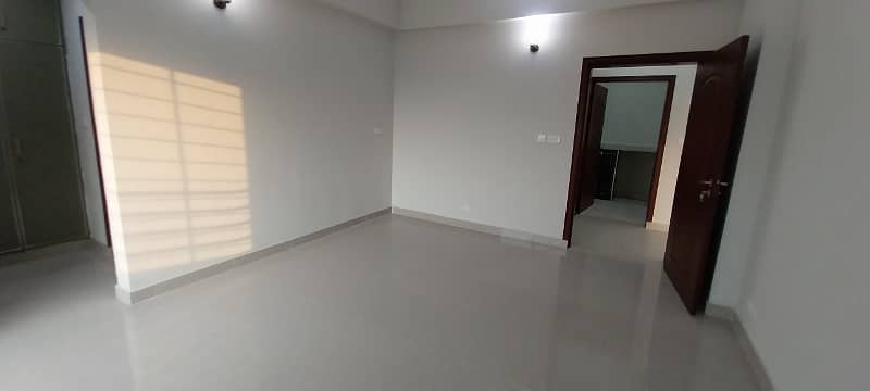 12 MARLA 4 BEDROOM FLAT FOR RENT 18