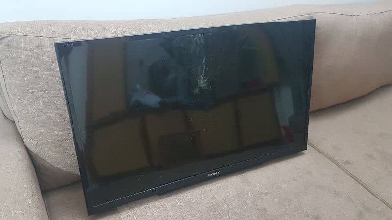 Sony Bravia 32 Inch Broken Screen 4