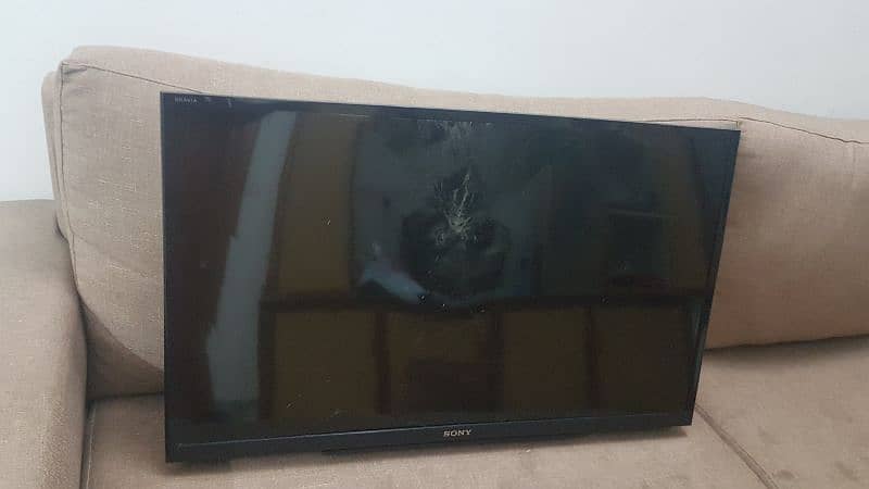 Sony Bravia 32 Inch Broken Screen 5