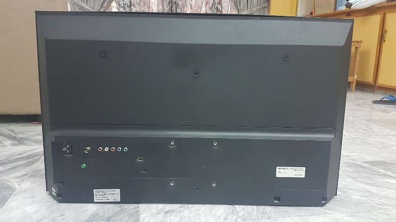 Sony Bravia 32 Inch Broken Screen 8