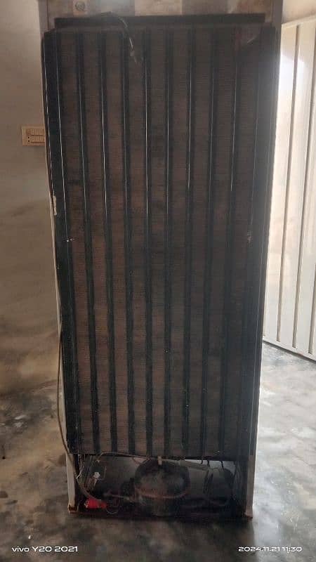 pel full size refrigerator good working achi condition hai 2