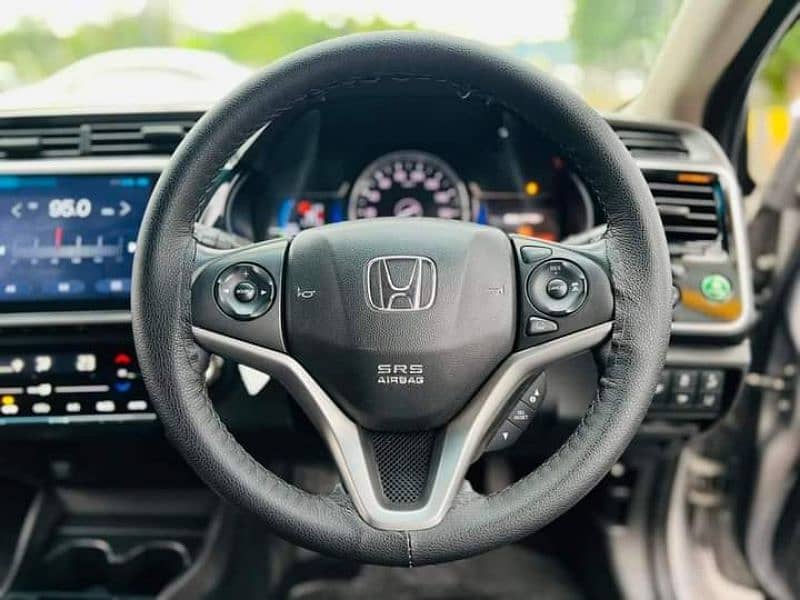 Honda Grace Hybrid 2017 Model 2022 Registered 7