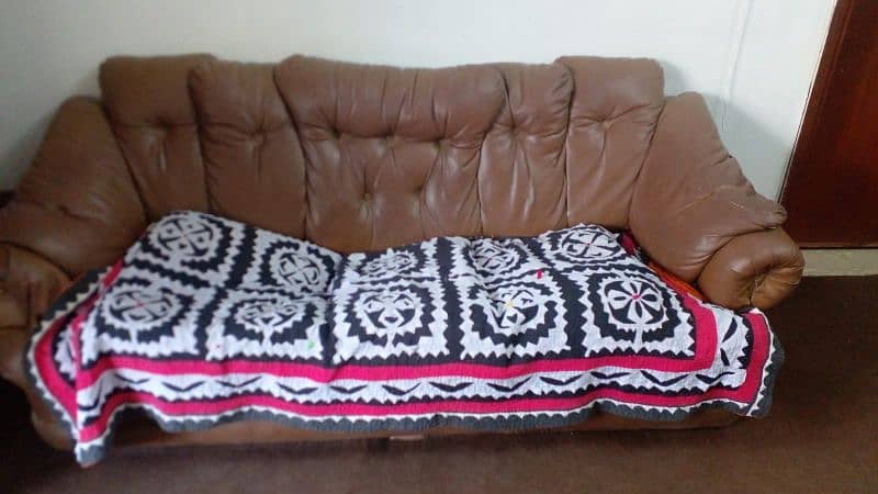 7 seater sofa set for sale in gulistan e jauhar negotiable 2