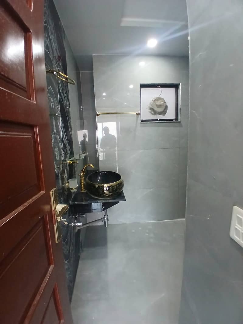 2 Bed Apartment non furnished in low Budget 1