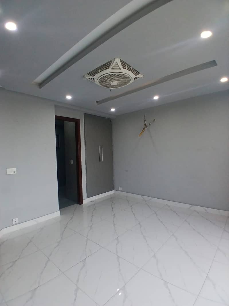 2 Bed Apartment non furnished in low Budget 6