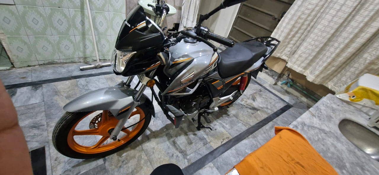 Honda CB 150F 2023 4