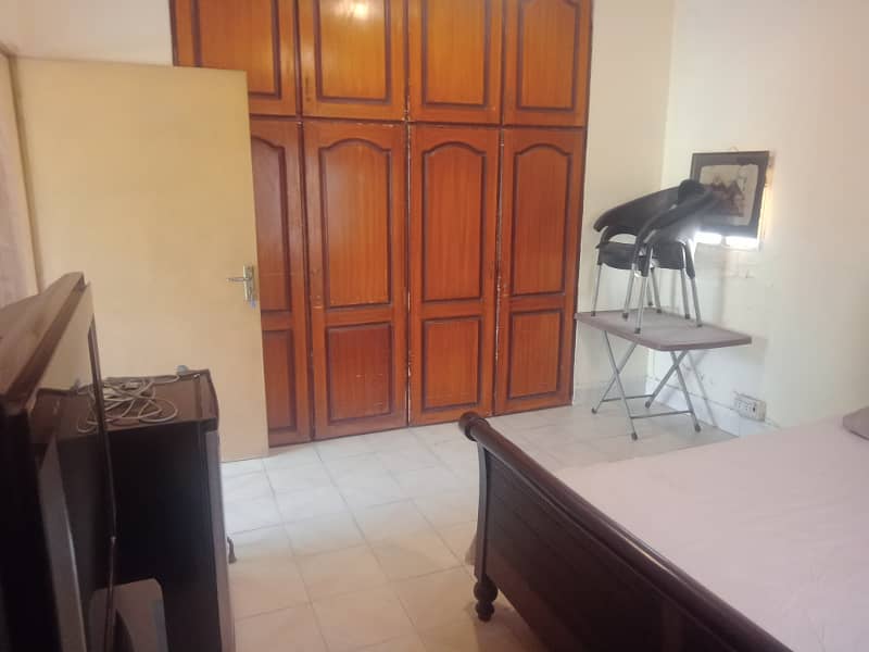 Full furnished 1 bedroom ideal for bachelors or couple in new Muslim Town for rent 6