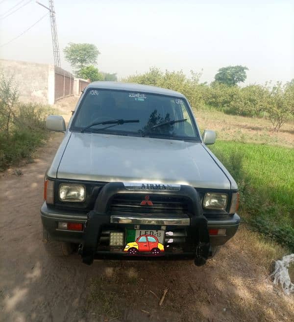 Mitsubishi L200 2013 0