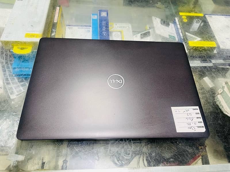 core i7/8th genration 8gb ram 512 gb ssd touch 0