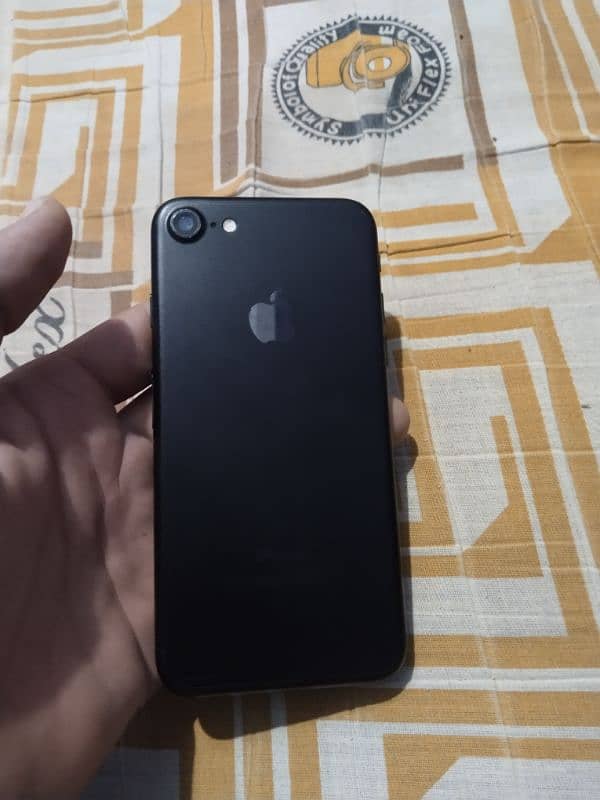 I phone 7 PTA Approved 128GB With Original Box 2