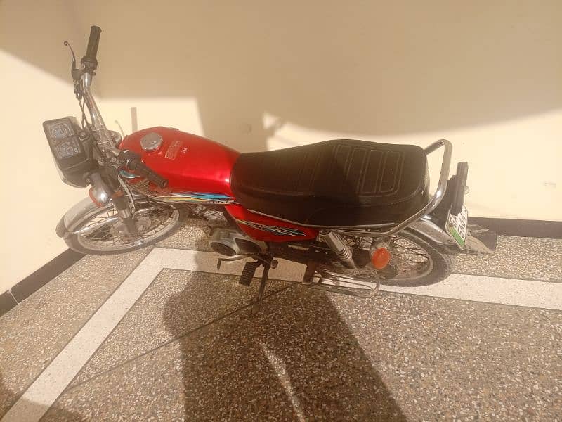 bike for sale 125 . . 18 model urgent sale 0