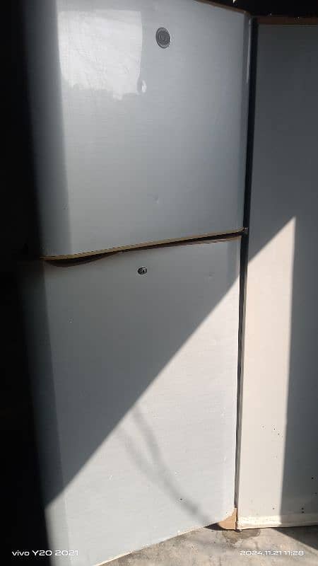 pel full size refrigerator good working achi condition hai 5