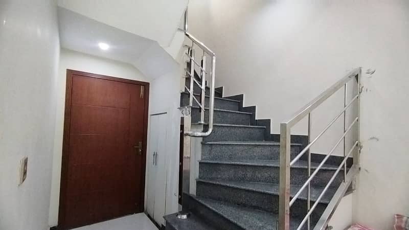 In LDA Avenue 10 Marla House For Sale 43