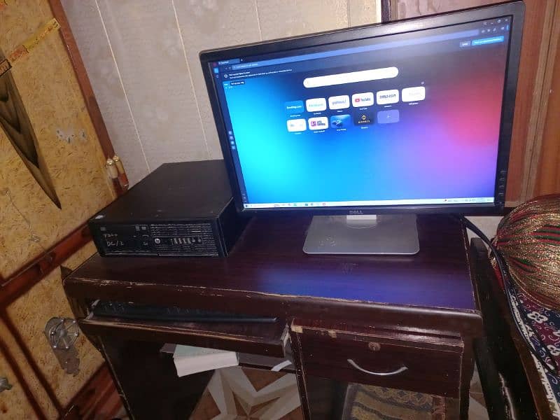 Complete cori5 computer (SSD) with keyboard and mouse and LCD 0